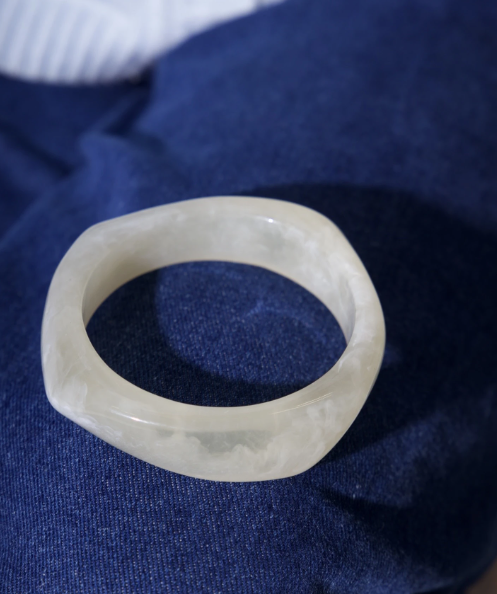 Sculpted resin bracelet