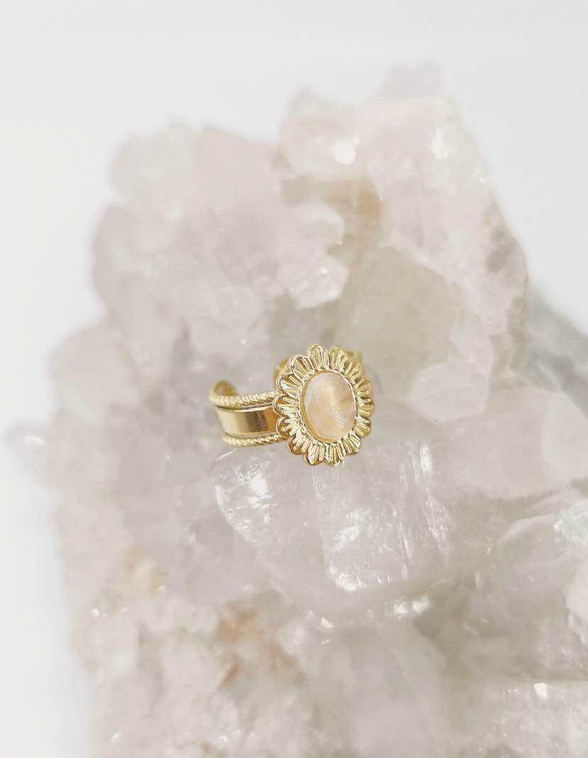 Bague Réglable avec Motif Fleur et Pierre Naturelle au Centre