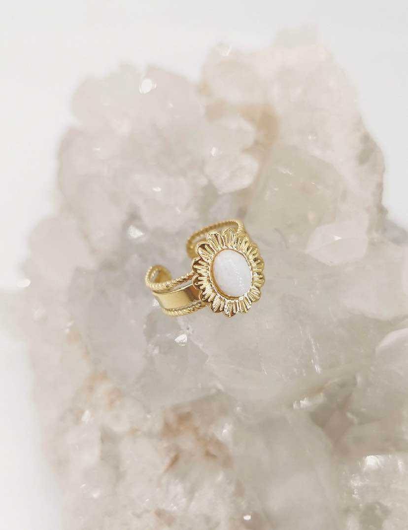 Bague Réglable avec Motif Fleur et Pierre Naturelle au Centre