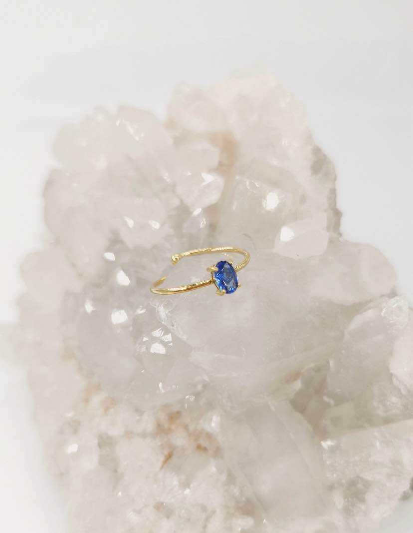 Bague Réglable Simple et Chic avec Zirconium